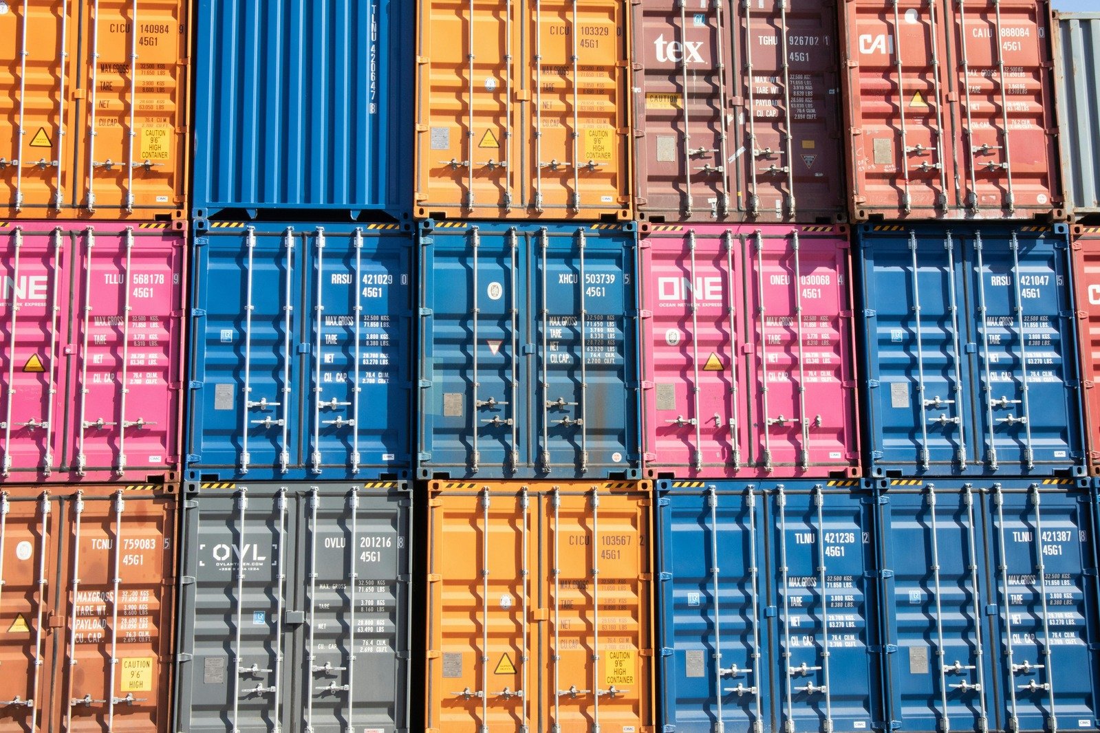 Keunggulan Gembok Container Digital vs Konvensional